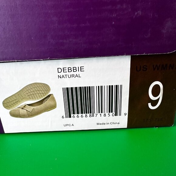 GLORIA VANDERBILT SIZE 9/ DEBBIE/ NATURAL/FLATS LOAFER/ NEW WOMEN'S SHOES - Picture 8 of 10